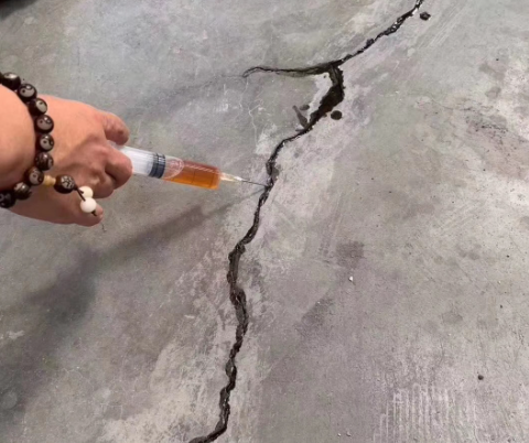 路南混凝土裂缝修补技术详解​